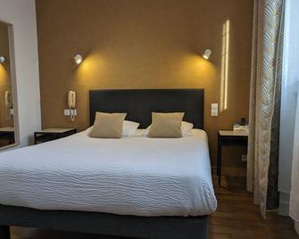 Logis Hôtel Le Saint Florent - Mont-près-Chambord - Ložnice