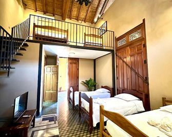 Hotel Colonial Victonella - Granada - Bedroom