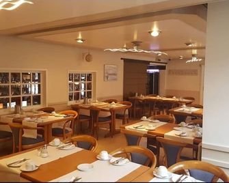 โรงแรม อัน แดร์ เฮิร์น - คีล - ร้านอาหาร