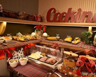 Hôtel Alexandra - Lyon - Buffet