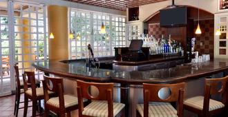 Embassy Suites by Hilton Parsippany - Parsippany - Bar