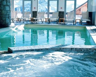 Résidence Lagrange Vacances Les Balcons des Aiguilles - Fontcouverte-la Toussuire - Piscine