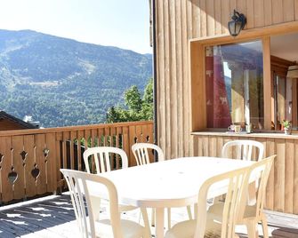 Chalet for 10 in Méribel with Sauna, Fireplace and Garage - Les Allues - Balcon
