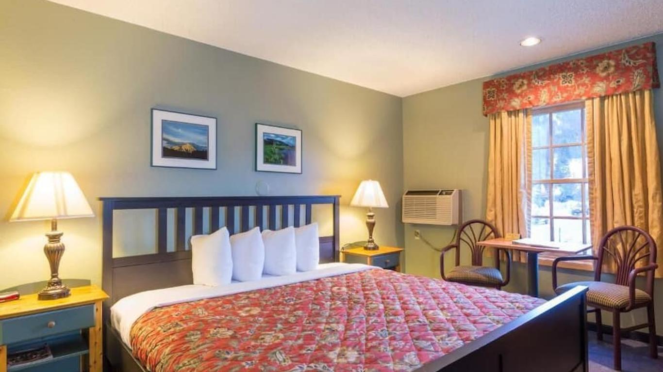 Old Town Inn