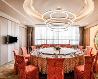 Holiday Inn Express Dalian City Center By IHG - Dalian - Comedor