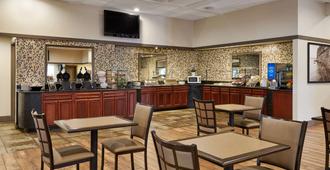 Best Western Plus Milwaukee Airport Hotel & Conference Center - Milwaukee - Restaurante