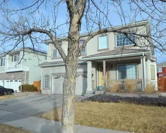 independentbasement owner and family lives upstair ,comfortable and clean - دنفر (كولورادو) - مبنى