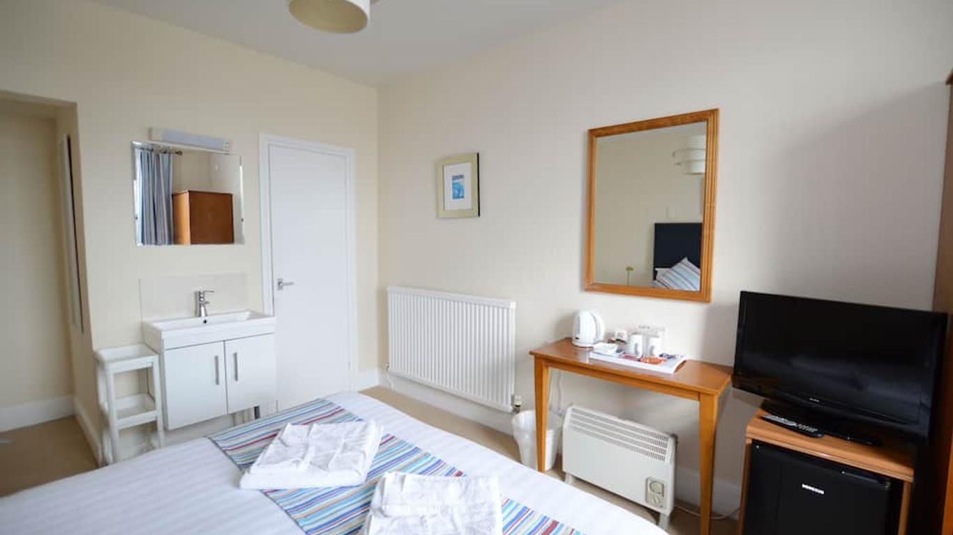 Pink Beach Guest House