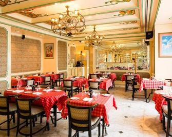 Standard Room Near City Center By Luxury Bookings - Abu Dabi - Restaurante