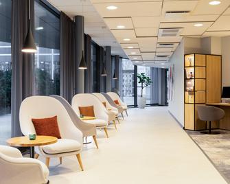 Courtyard by Marriott Tampere City - Tampere - Lobby