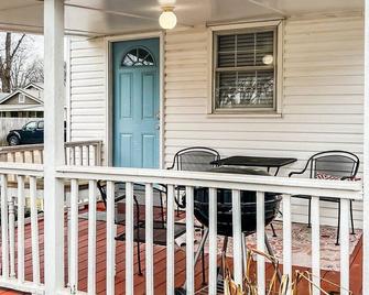 Charming Boutique Shotgun-Walk to Five Points Shops - Huntsville - Patio
