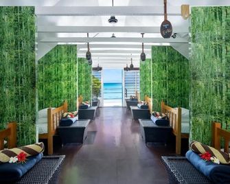Oarsman's Bay Lodge - Nacula Island - Lobby