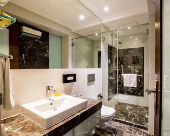 Hotel Bawa Continental - Mumbai - Bathroom