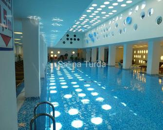 Hunter Prince Castle Hotel - Турда - Басейн