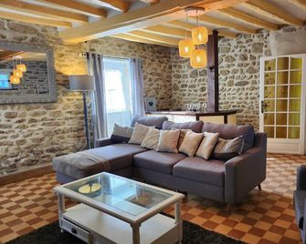 Le Clos Loret - Saint-Germain-du-Corbéis - Wohnzimmer