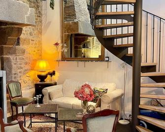Le Cottage Gîte Charmant Au Pied Du Château - Combourg