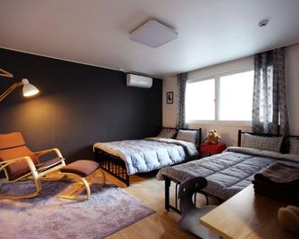 Little Star Guesthouse - Seoul - Bedroom