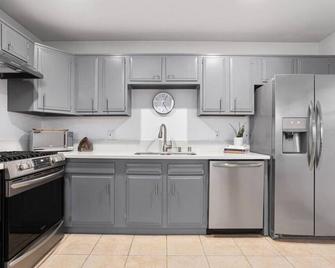 The Pelican - Encinitas - Cocina