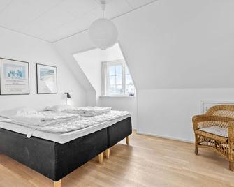 1 Bedroom Awesome Apartment In Svaneke - Svaneke - Habitación