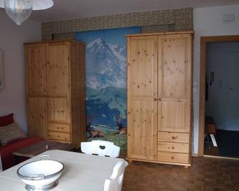 Apartment in the center of Seefeld for up to 6 people - Seefeld - Dining room