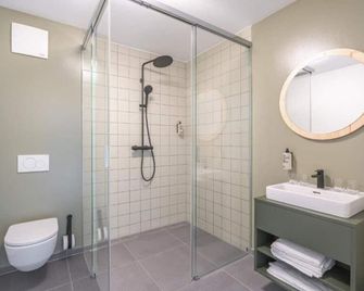 Arbio I Freiburg Apartments - Freiburg im Breisgau - Bathroom