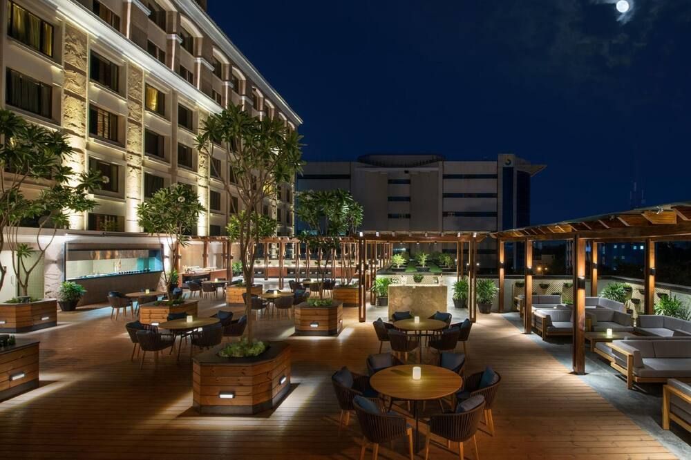 ذا ريذيدنسي تاورز كوإمبراطور - كوامباتوري - مطعم