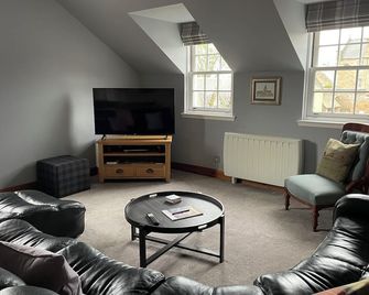 Large townhouse in the centre of Dornoch - Dornoch - Phòng khách