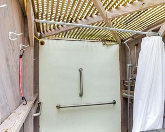 Dreamy Waterfront Westbrook Home on Private Beach - Westbrook