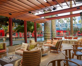 Hilton San Diego Gaslamp Quarter - San Diego - Patio