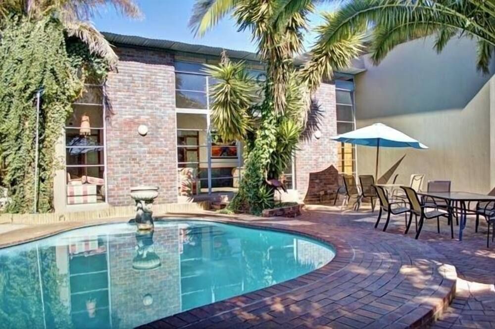 African Moon Corporate House thumbnail 3