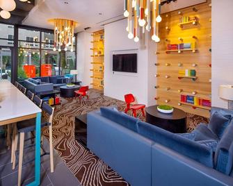 Modern & Bright Apartment in Alexandria - Alexandria - Lounge