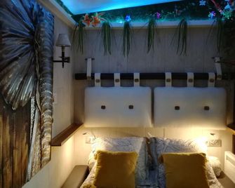 The colonial furnished short-term - Saint-Malo