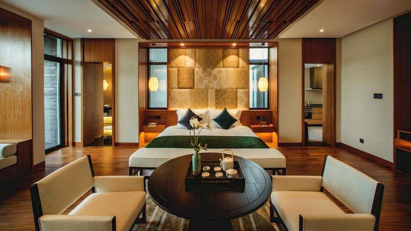 Shenzhen Bay Breeze Resort