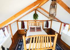 Sundance By Basecamp - Kananaskis - Schlafzimmer