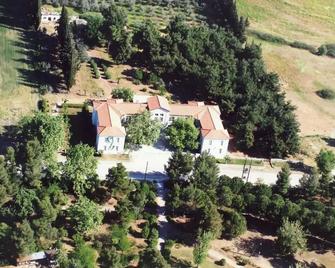 Hotel Oiti - Loutra Ypatis