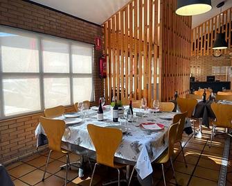 Hotel Aragon - La Puebla de Alfindén - Restaurant