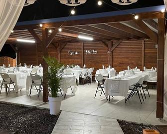 Les Créolines - แซ็งต์-ลูซ - ร้านอาหาร