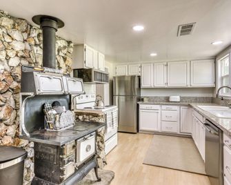Spacious Coarsegold Getaway about 34 Mi to Yosemite! - Coarsegold