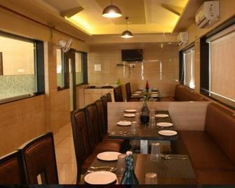 Hotel Harshali Park - Khopoli - Restaurante