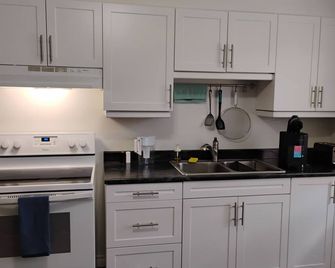 You own condo - close to amenities, community center, public docks and marinas - Hawkesbury - Cuisine