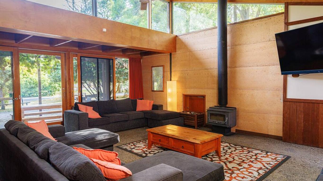 جرامبيانز إكو واي إتش إيه - هوستل