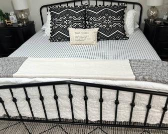 The Nest on Bass Lake, IN - Knox - Bedroom