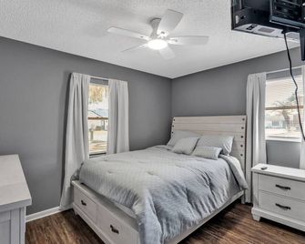 Charming Mulberry Home Sunroom Backyard Near Orlando - Mulberry