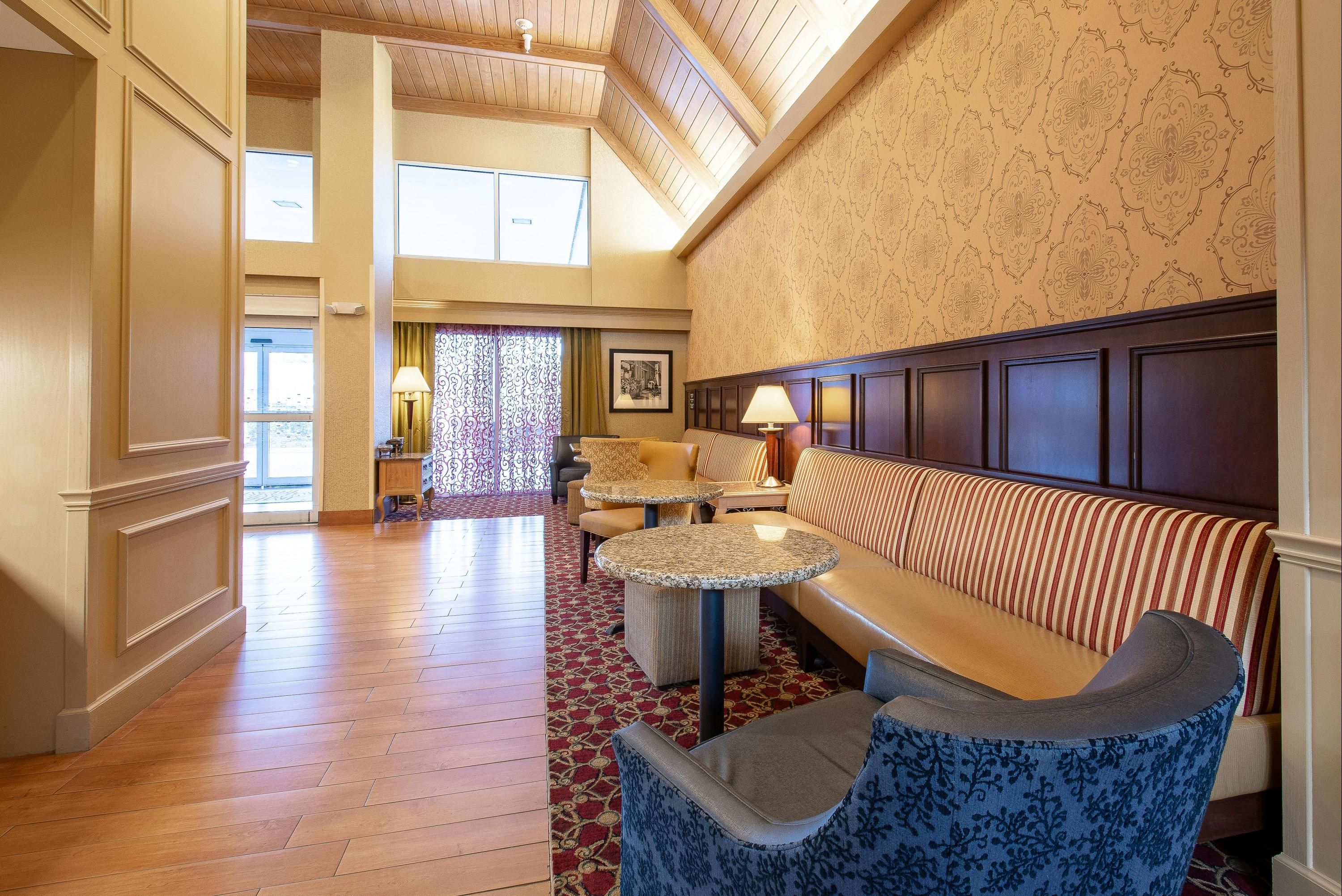 Hampton Inn & Suites Williamsburg-Richmond Road - וויליאמסברג - לובי