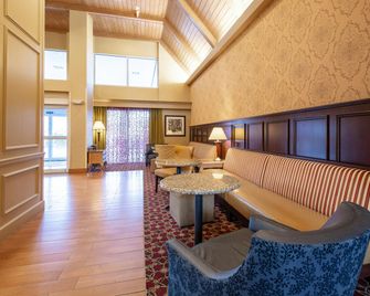 Hampton Inn & Suites Williamsburg-Richmond Road - Williamsburg - Lobby