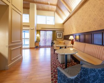 Hampton Inn & Suites Williamsburg-Richmond Road - Williamsburg - Lobby