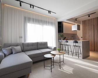 Theano Sea Suites by Travel Pro Services - Portaria Beach Halkidiki - Paralia Dionisiou - Sala de estar