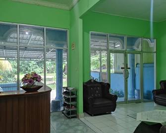 OYO 92892 Aini Homestay - Ternate - Lobby