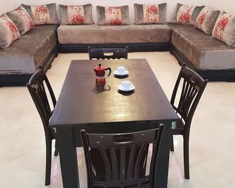 Appartement Plage Mehdia pour famille - Kenitra - Comedor