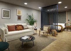 I Loft Santiago by Upper Luxury Housing - Santiago de Compostela - Living room